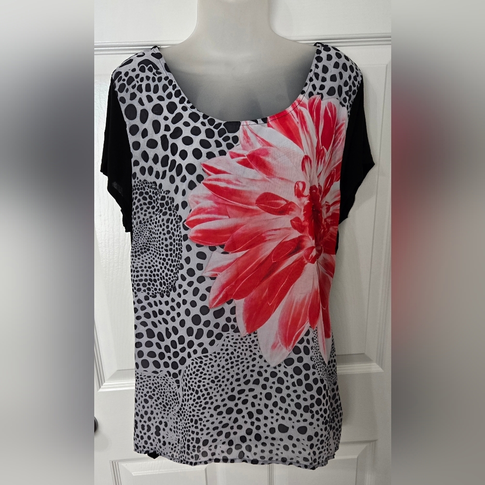 Hannah Ladies Top Sz Large Euc